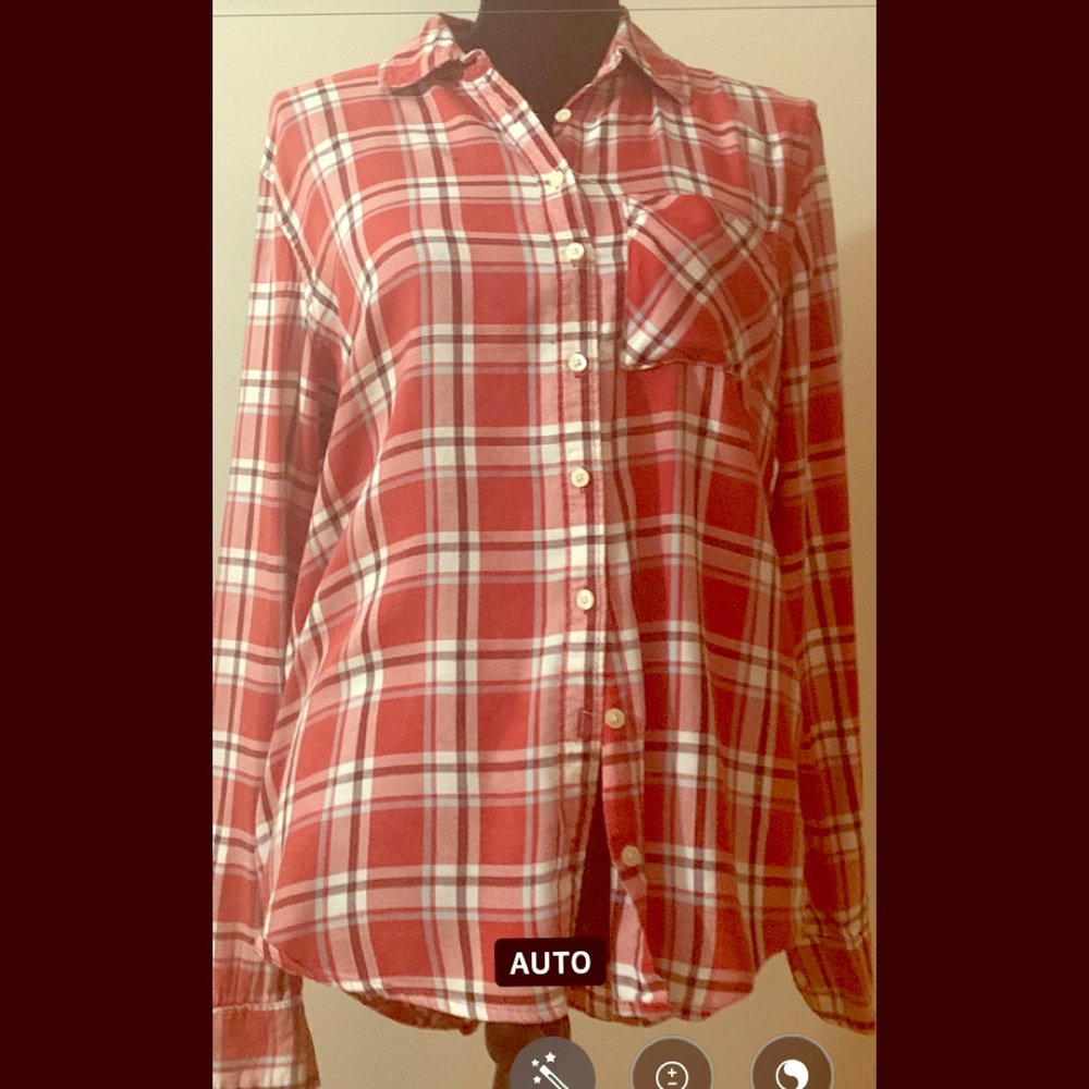 Aeropostale women’s siz L plaid button down shirt